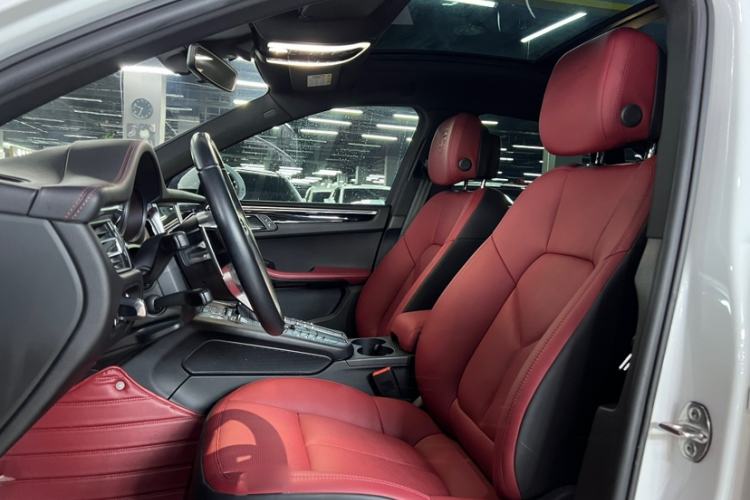 Used Porsche Macan 2021 Macan 2.0T Interior 4