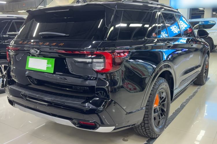 Used Ford Explorer 2024 2.3T EcoBoost Kunlun Peak Edition 7-Seater
