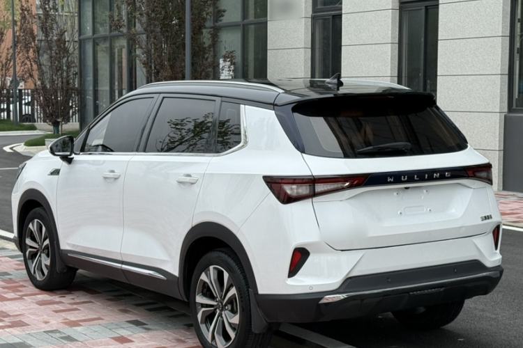 Used Wuling Asta 2021 1.5T CVT Starlight Edition Exterior 11