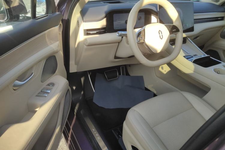 Used Hima AITO M5 2025 Extended-Range Ultra All-Wheel-Drive Version
