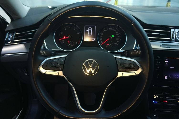 Used Volkswagen Magotan 2020 330TSI DSG Leading Model
