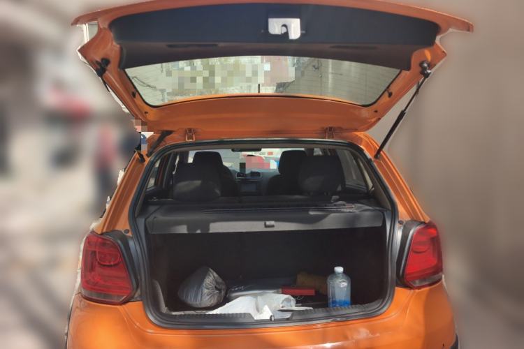 Used Volkswagen Polo 2012 1.6L Cross Polo Automatic Transmission Trunk