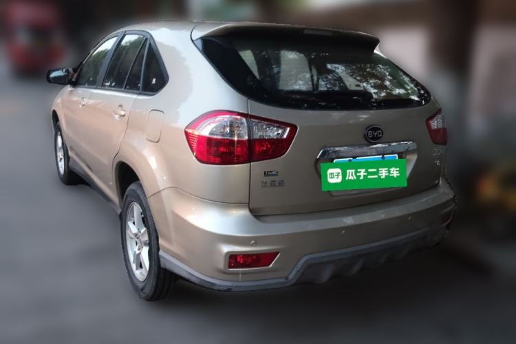 Used BYD S6 2014 2.0L Manual Luxury 5-Seater