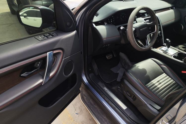 Used Land Rover Discovery Sport 2022 249 PS R-Dynamic S Performance Edition 5 Seats Driver Seat
