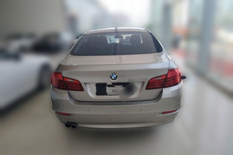 Used BMW 5 Series 2014 528Li Leading Model
