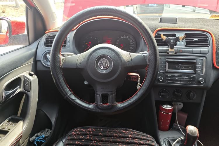 Used Volkswagen Polo 2013 1.4L Manual Fashion Edition Steering Wheel