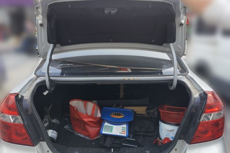 Used Chevrolet Lova 2010 1.6MT Dynamic Edition Trunk