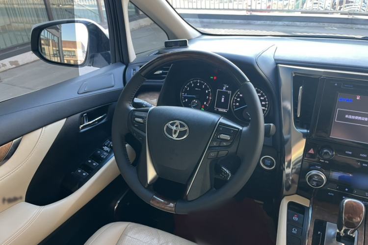 Used Toyota Alphard 2015 3.5L Prestige Edition Interior 3