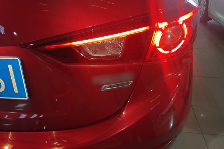 Used Mazda 3 Axela 2017 Sedan 1.5L Automatic Luxury Model Emission Standard China V