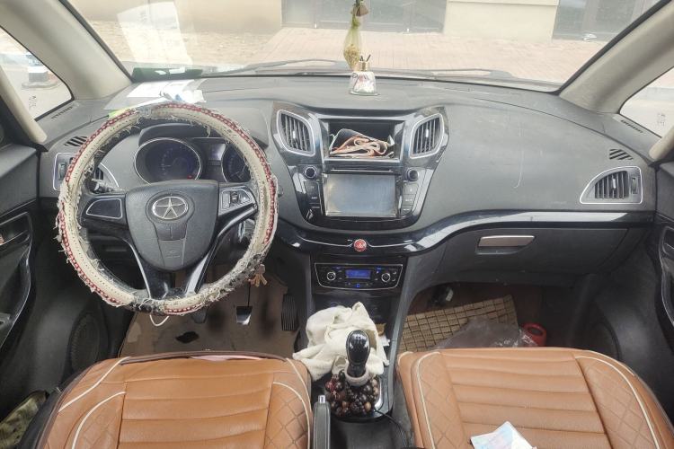 Used JAC Group Refine M2 2013 1.5L Manual Luxury 5-Seater