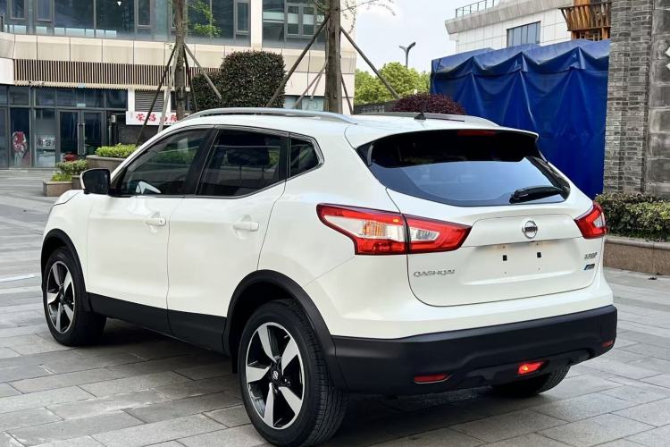 Used Nissan Qashqai 2016 2.0L CVT Luxury Edition Rear Left 45 Deg