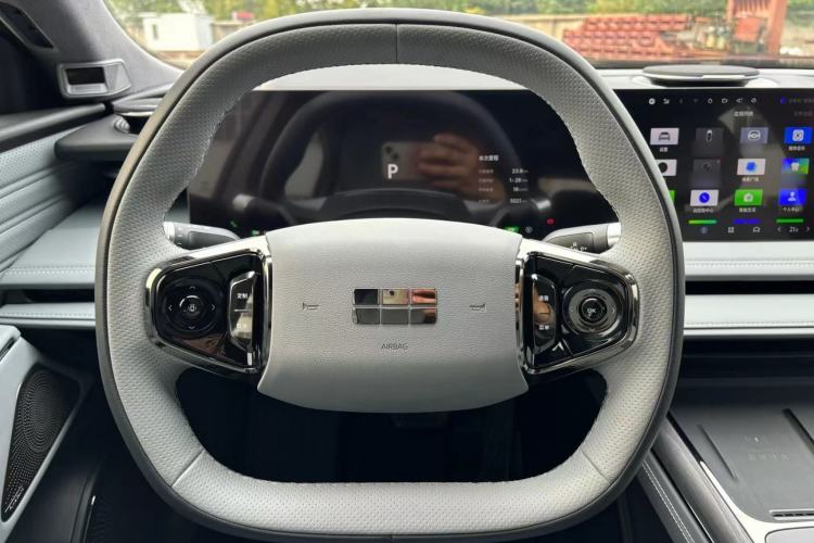 Used Geely Galaxy E8 2025 575 km Exploration Intelligent Driving Edition
