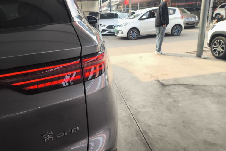 Used BYD Song Pro New Energy 2025 Second-Generation DM-i 75KM Leading Edition Exterior 3