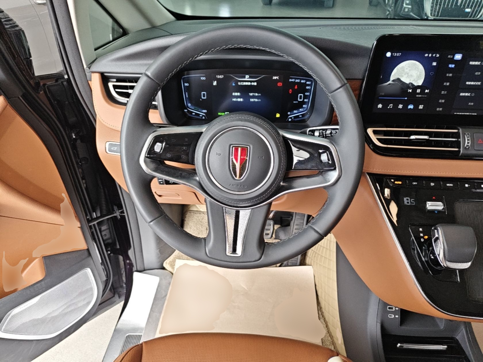 Hongqi HQ9 PHEV 2024 2.0T Four-Wheel Drive Luxury Edition — снимка 13