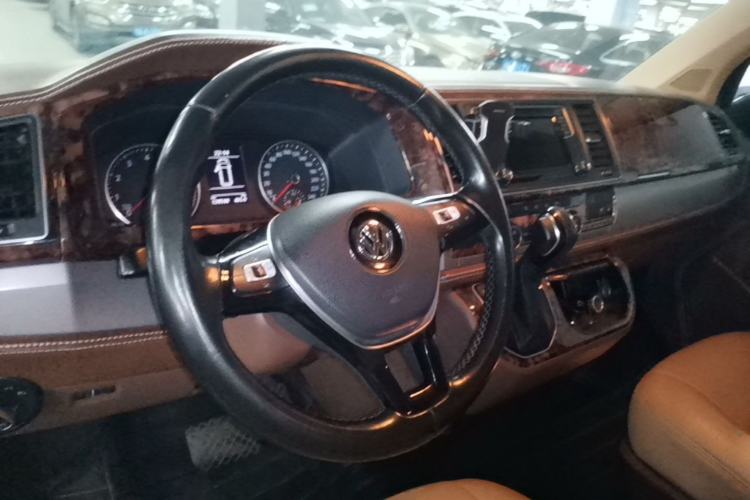 Used Volkswagen Caravelle 2017 2.0 TSI 4x4 Comfort Edition 7-Seater
