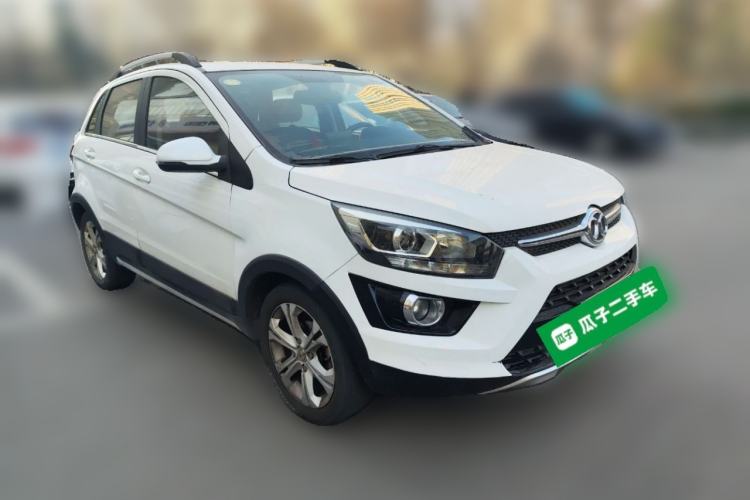 Used BAIC Senova X25 2015 1.5L manual Comfort trim level