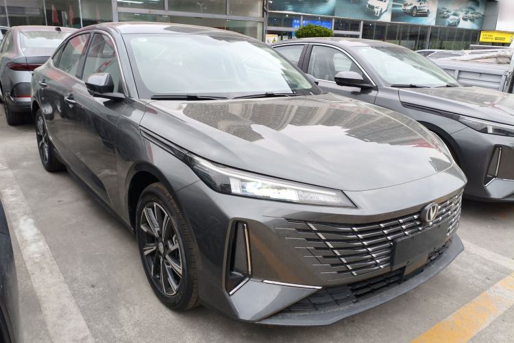 Used CHANGAN Eado 2025 Blue Whale 1.5T 500Bar Prestige Model
