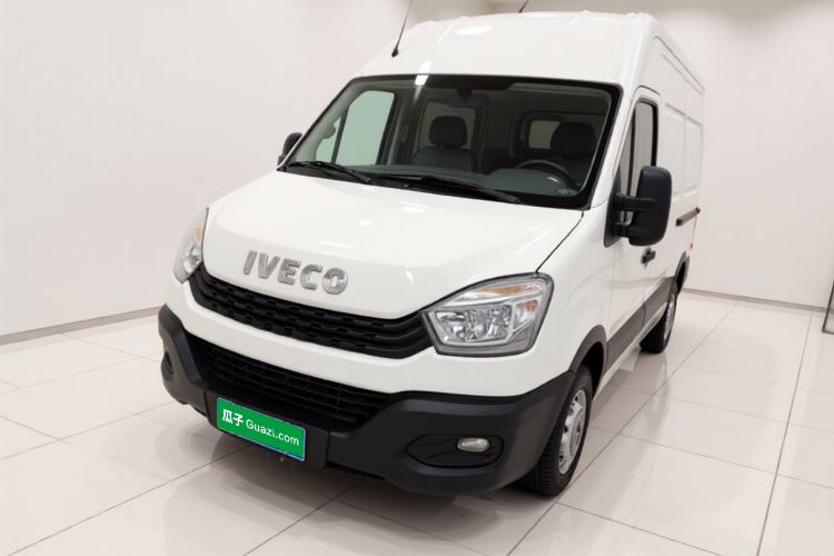 Used Iveco Eurocargo 2021 2.0T Manual Super-Rui Short Wheelbase Low-Roof Side-Hinged Door F1A