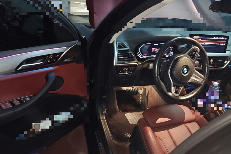 Used BMW X4 2022 xDrive 25i M Sport Package Driver Seat