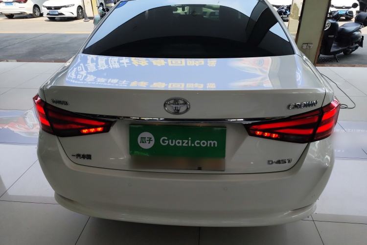 Used Toyota Crown 2015 2.0T Fashion Edition
