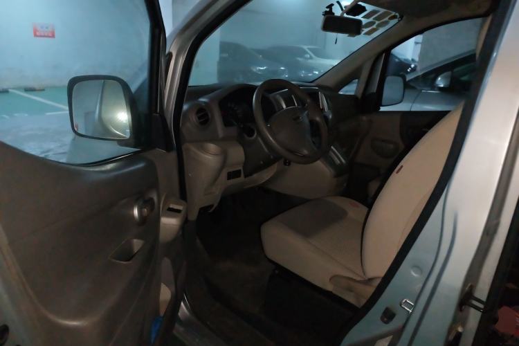 Used Nissan NV200 2014 1.6L CVT Luxury Model China V Standard Driver Seat