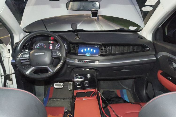 Used Haval H2s 2018 Blue Label 1.5T Dual-Clutch Luxury Model Center Console