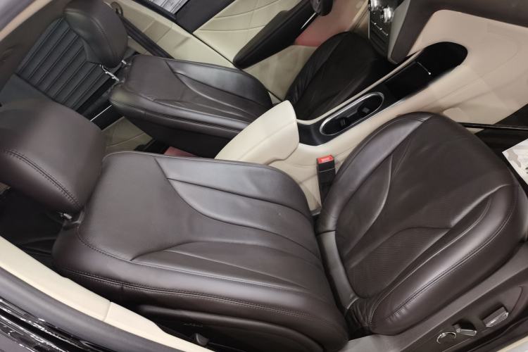 Used Lincoln MKC 2019 2.0T Two-Wheel Drive Zunya Version China VI Standard
