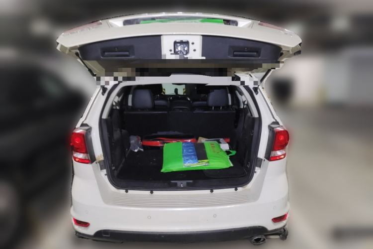 Used Dodge Journey 2013 2.4L Two-Wheel Drive Luxury Version