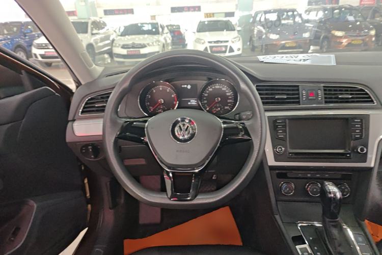 Used Volkswagen Lamando 2015 230TSI DSG Fashion Edition