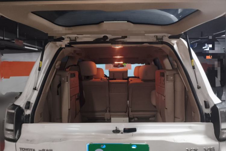 Used Toyota Land Cruiser 2012 4.0L Automatic VX Trunk