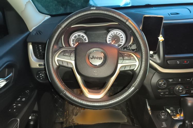 Used Jeep Cherokee 2014 2.4L Urban Edition Steering Wheel