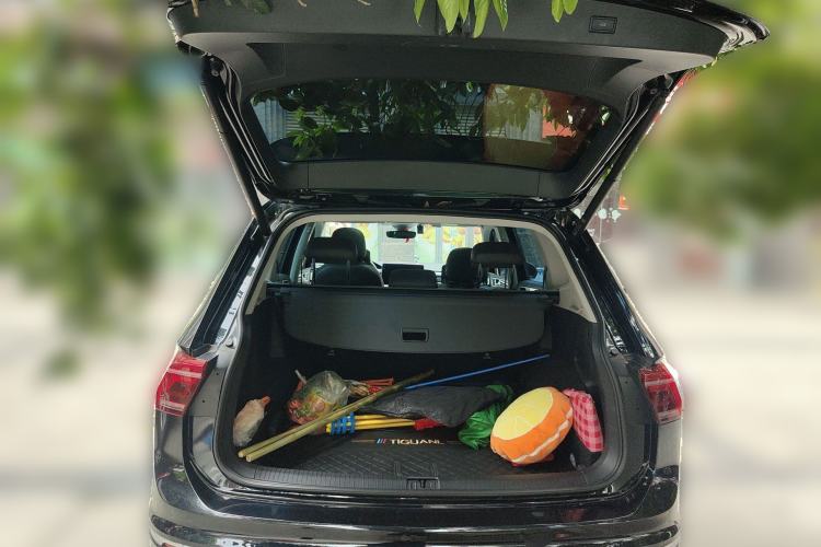 Used Volkswagen Tiguan L 2023 Restyled 330TSI Automatic Two-Wheel Drive R-Line Flagship Edition Trunk