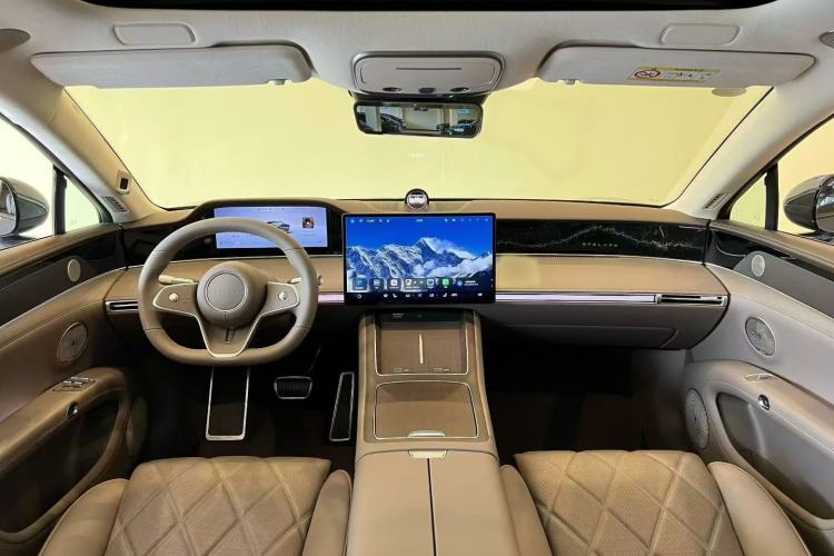 Used Hima Stelato S9 2025 Extended-Range Ultra Interior 1