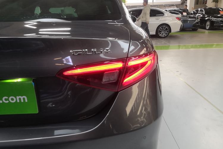 Used Alfa Romeo Giulia 2021 2.0T 280HP Luxury Edition