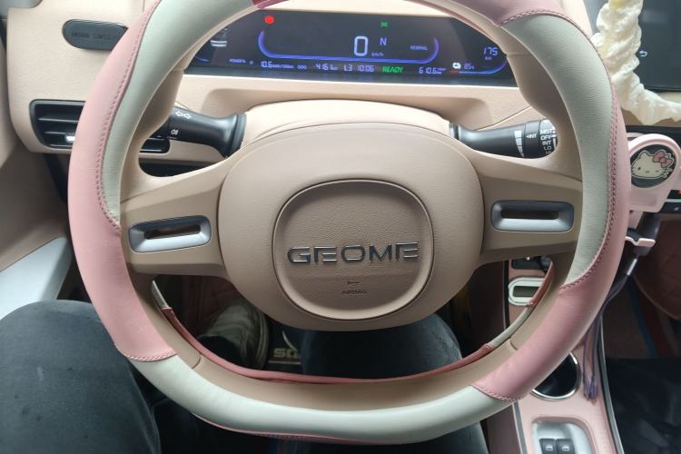 Used Geely Galaxy Panda 2023 Panda Mini 200km Endurance Bear
