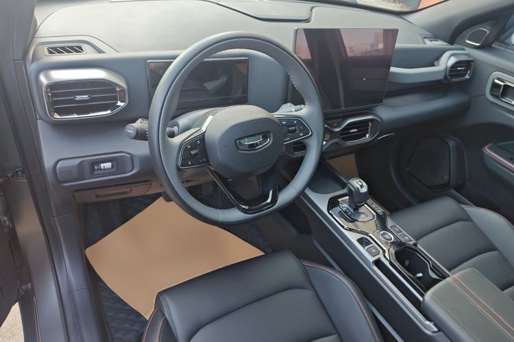 Used Geely Auto Cowboy 2025 1.5TD Trendy Play Edition Center Console