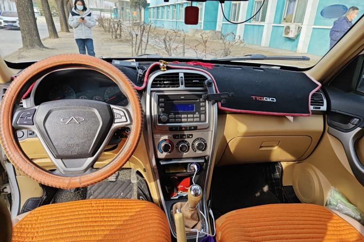 Used Chery Tiggo 2010 Elite Edition 1.6S Manual Comfort Model Center Console