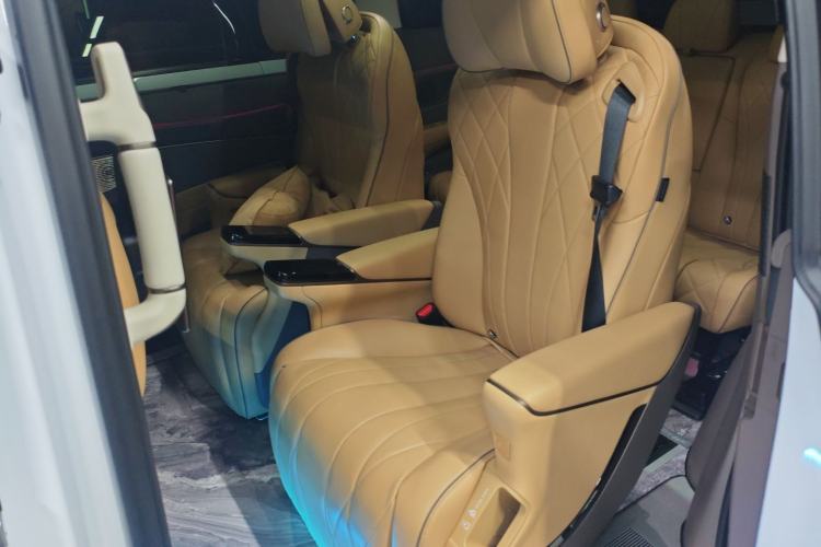 Used Denza D9 2022 DM-i 970 Four-Wheel Drive Flagship Model