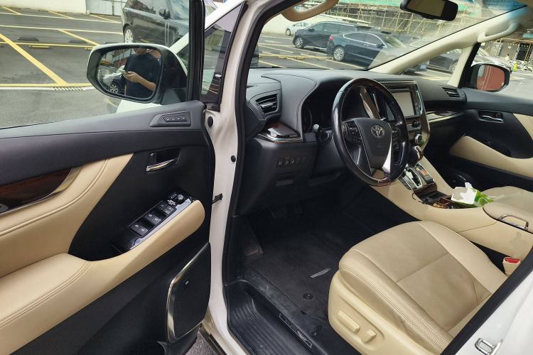 Used Toyota Alphard 2015 3.5L Luxury Edition