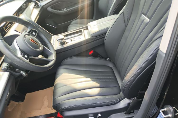 Used Hongqi H5 2024 2.0T Automatic Smart Connect Flagship Edition Left Front Seat