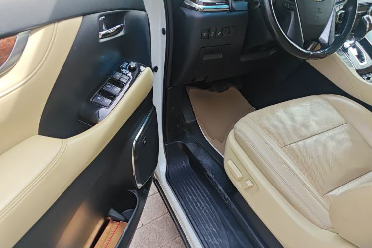 Used Toyota Alphard 2018 Revised Version 3.5L Luxury Edition
