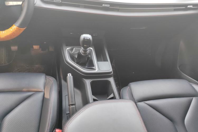 Used CHANGAN Lantop 2023 2.0T Manual Two-Wheel Drive Gasoline Elite Version Standard Cab Interior 4