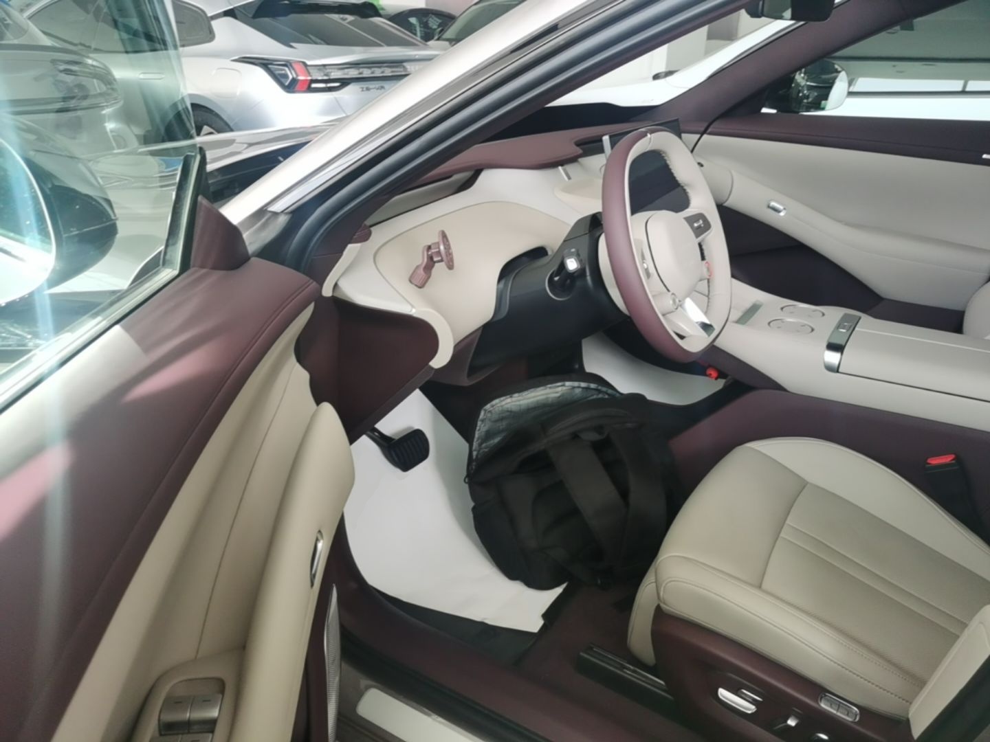 Xiaomi Auto YU7 2025 Ultra-Long Range All-Wheel Drive Pro Version — снимка 18