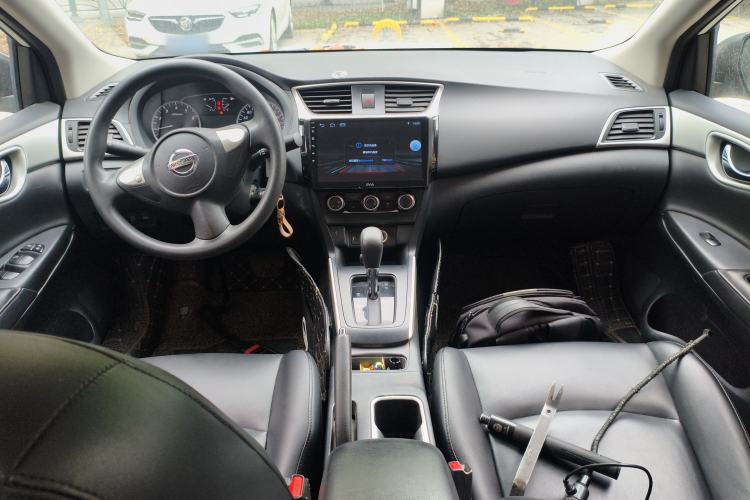 Used Nissan Sylphy 2021 Classic 1.6XE CVT Comfort Edition Center Console