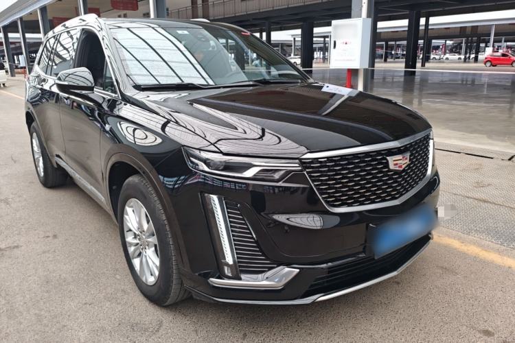 Used Cadillac XT6 2022 2.0T Six-Seater Four-Wheel-Drive Luxury Version Front Right 45 Deg