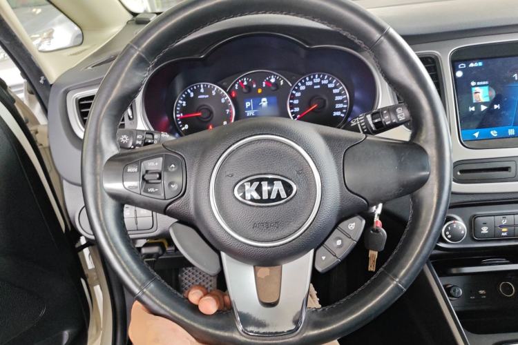 Used Kia Carens 2013 2.0L 7-Seater Automatic Standard Version China IV Standard