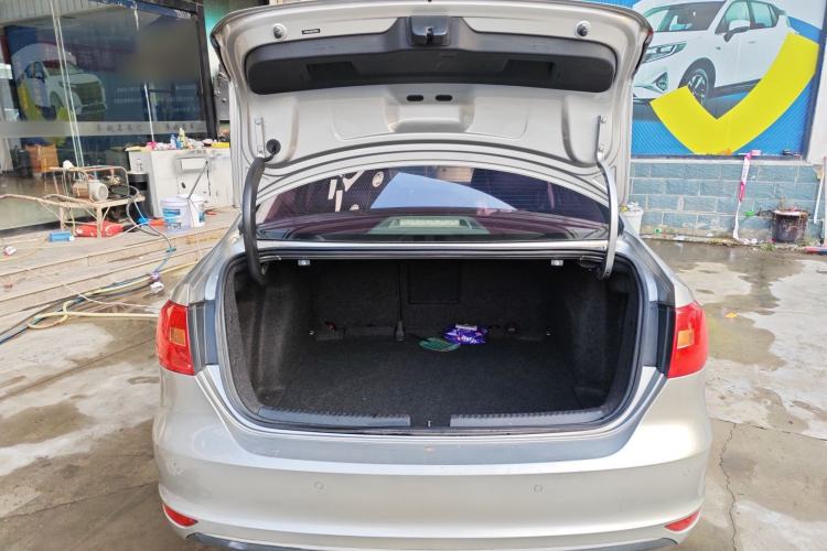 Used Volkswagen Sagitar 2014 Revised Version 1.6L Automatic Comfort Edition Trunk