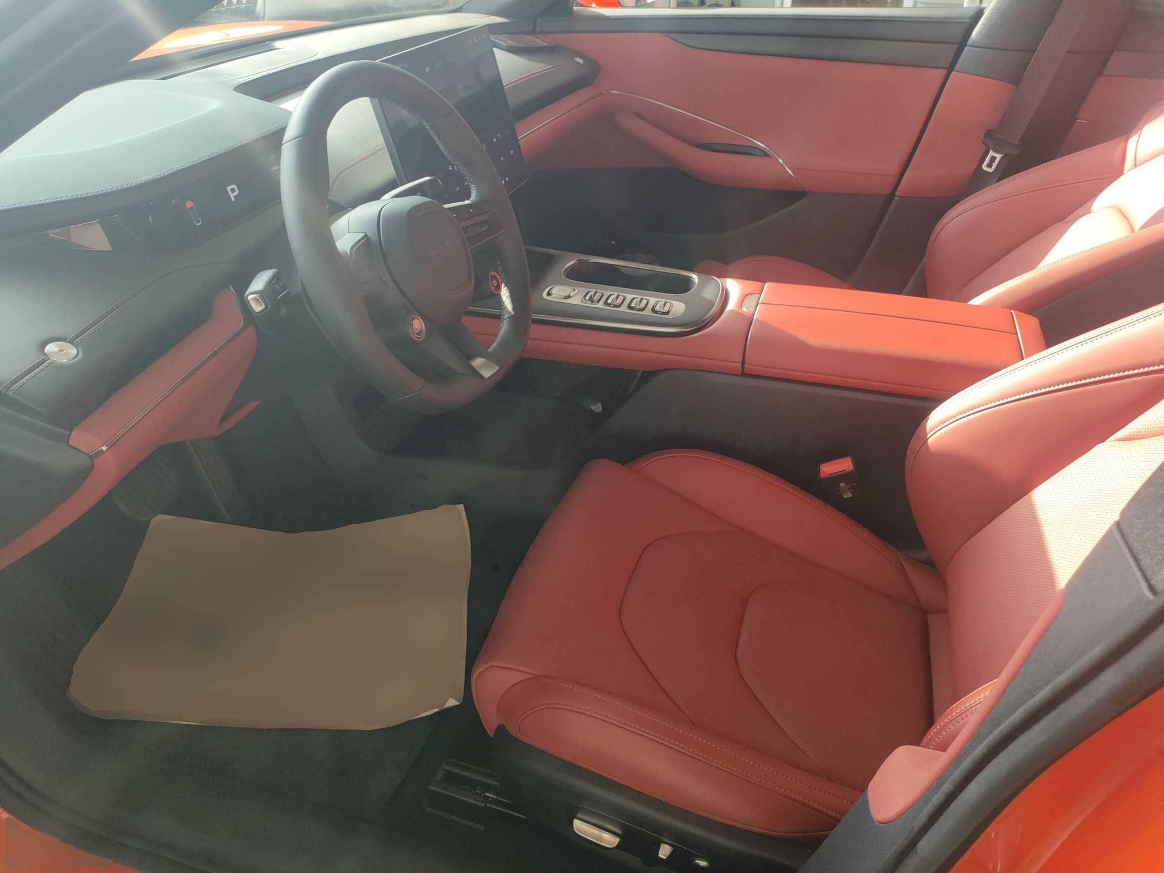 Переднее сиденье в автомобиле