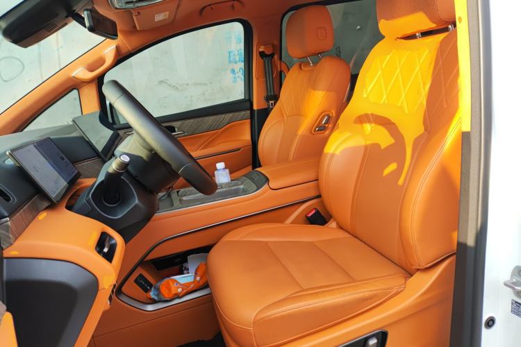 Used Wey Gaoshan 2025 Four-Wheel Drive Alpine 8
