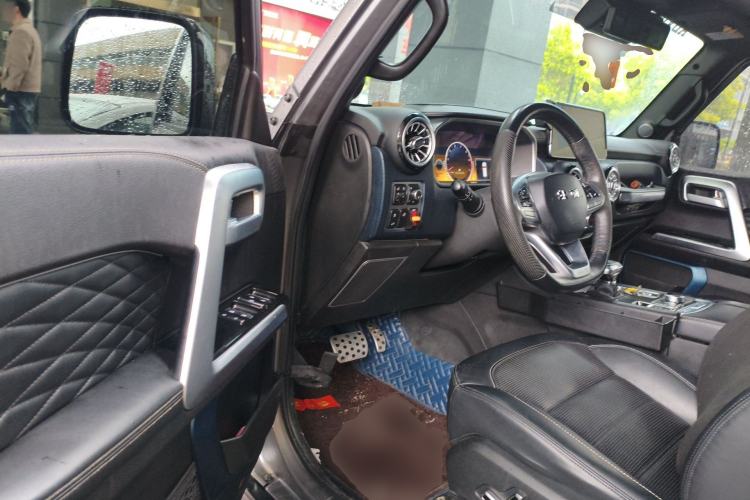 Used BAIC Off-Road BJ40 2023 2.0T Automatic Four-Wheel Drive Ring of the Tower Champion Edition Driver Seat